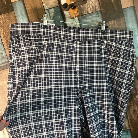 Seven7 pull on Pinterest stretchy plaid pants - Picture 4 of 16